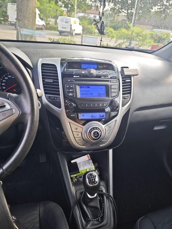 Gebraucht Hyundai ix20 Classic 90 PS (66 kW) 2012 Schwarz Kleinwagen