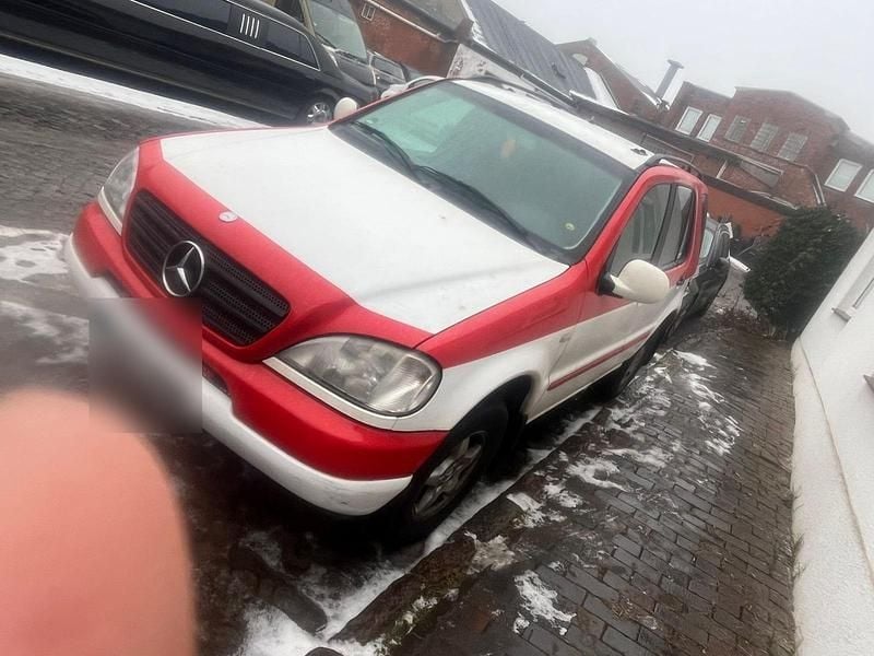 Weiß Gebraucht 1999 Mercedes ML320 SUV | 1.599 € (Guter Preis) - Bild 1/4