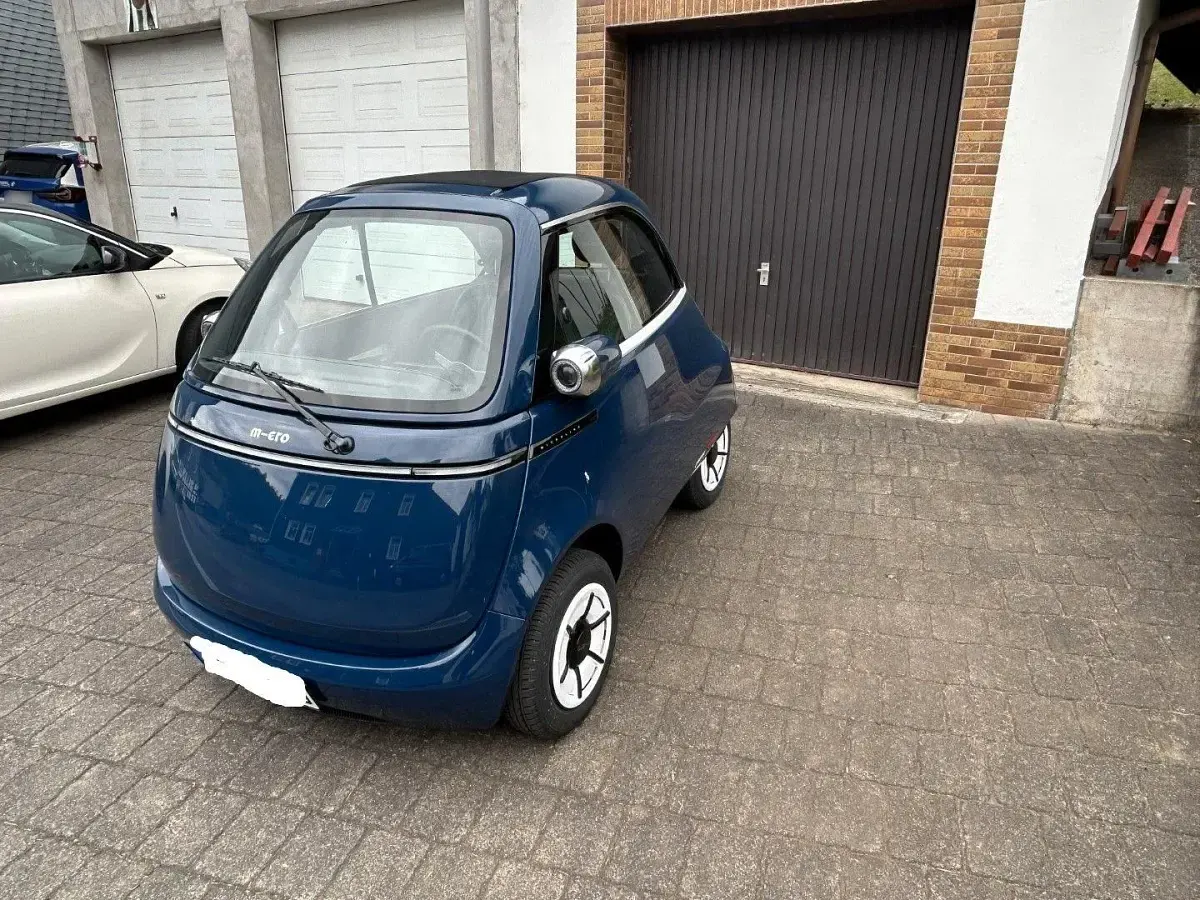 Gebraucht Micro Microlino 12 kW (17 PS) 2024 Blau Kleinwagen
