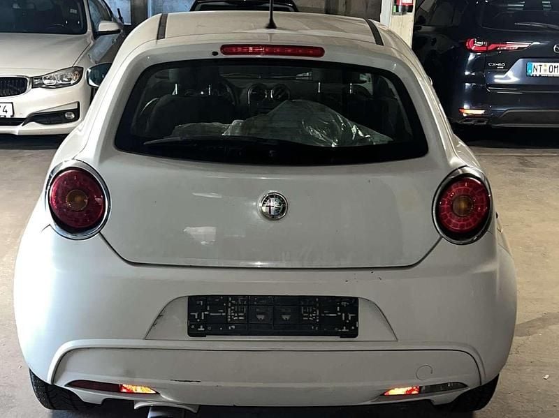 Weiß Gebraucht 2009 Alfa Romeo MiTo Kleinwagen | 2.800 € (Fairer Preis) - Bild 1/4