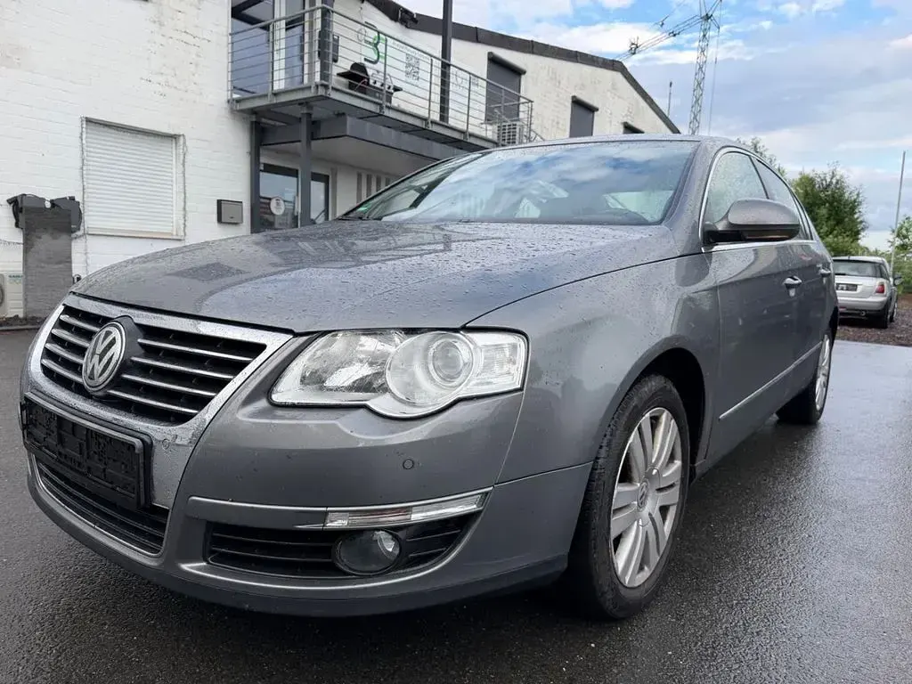 Gebraucht VW Passat Highline 140 PS (102 kW) 2006 Grau Limousine