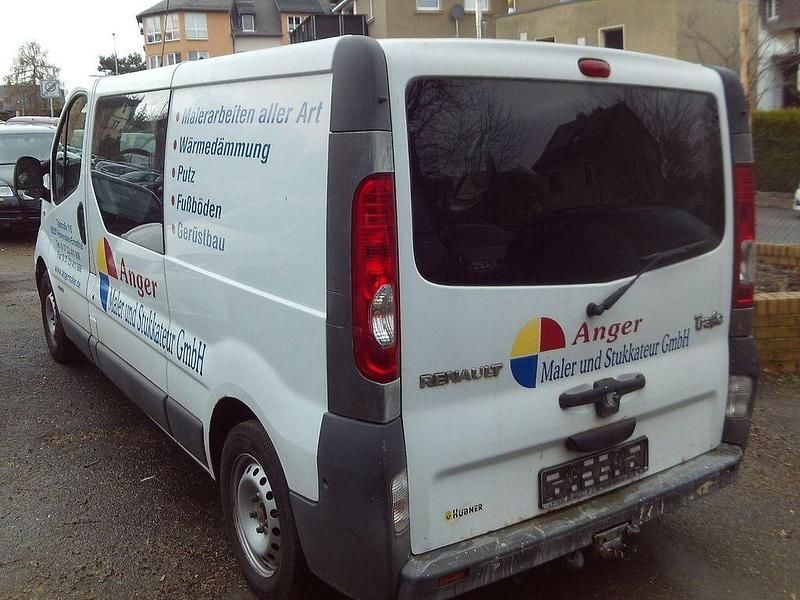 Gebraucht Renault Trafic 114 PS (83 kW) 2008 Weiß Van / Kleinbus