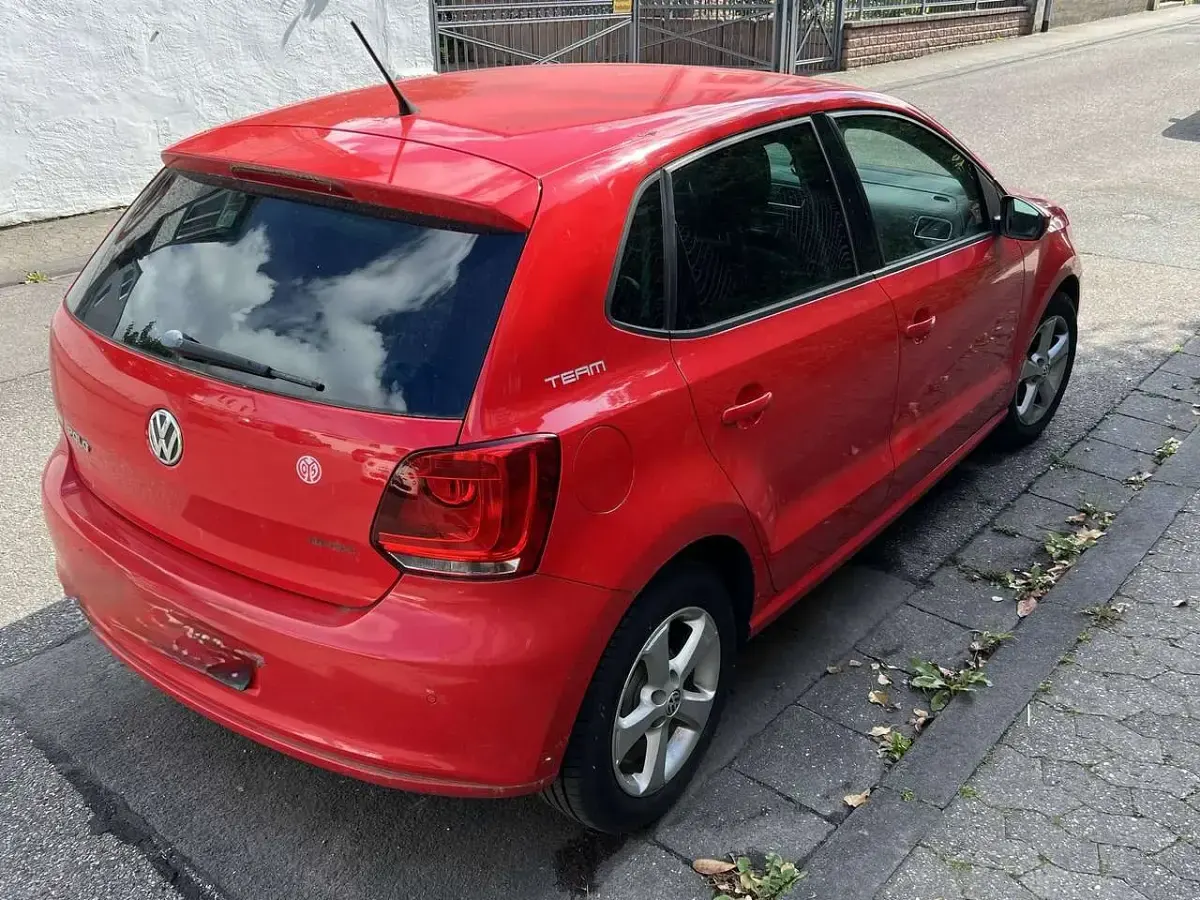 Gebraucht VW Polo Team 69 PS (50 kW) 2010 Rot Kleinwagen