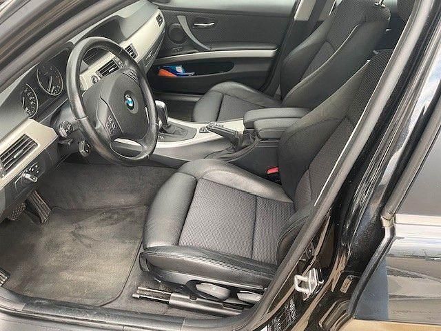 Gebraucht BMW 320 Sport Line 184 PS (135 kW) 2011 Schwarz Kombi