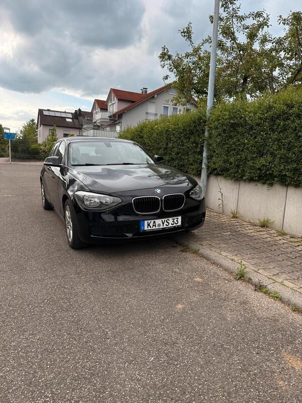Schwarz Gebraucht 2013 BMW 120 Kleinwagen | 8.800 € - Bild 1/4