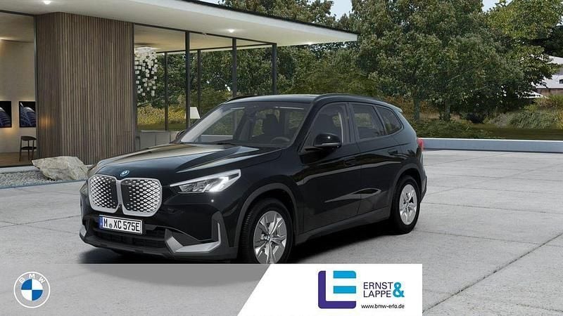 Neu BMW iX1 150 kW (204 PS) 2026 Schwarz uni SUV