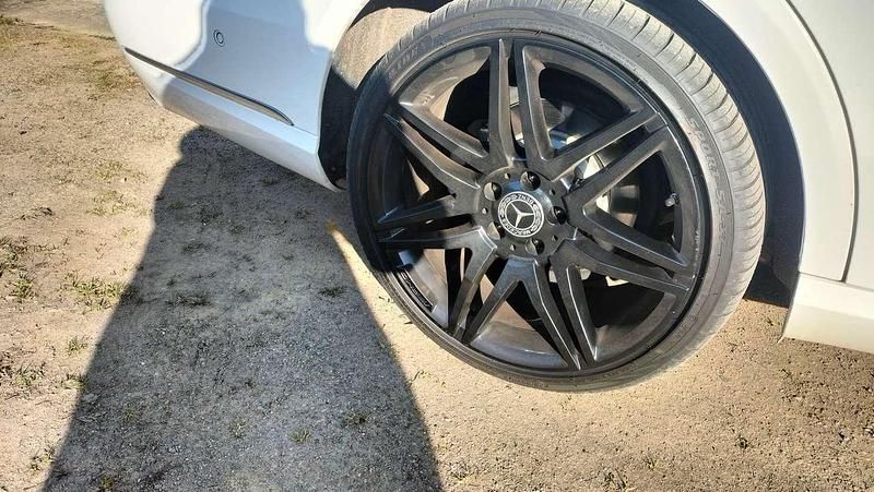 Weiß Gebraucht 2015 Mercedes E250 Avantgarde Kombi | 19.990 € (Etwas zu teuer) - Bild 1/4