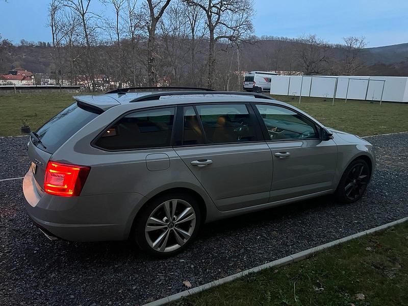 Gebraucht Skoda Octavia vRS 184 PS (135 kW) 2014 Grau Kleinwagen