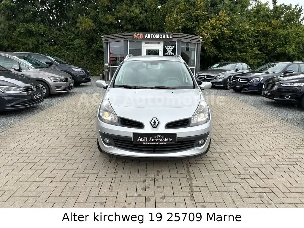 Gebraucht Renault Clio II Dynamique 101 PS (74 kW) 2008 Silber Limousine