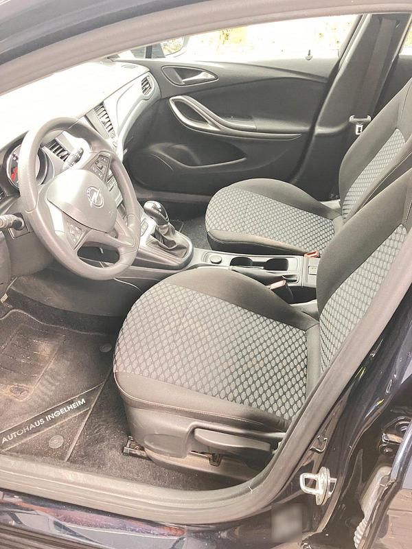 Gebraucht Opel Astra 125 PS (91 kW) 2019 Blau Limousine