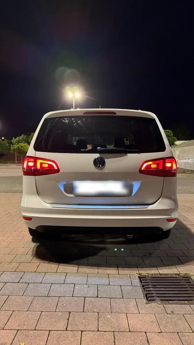 Gebraucht VW Sharan 170 PS (125 kW) 2011 Weiß Van / Kleinbus