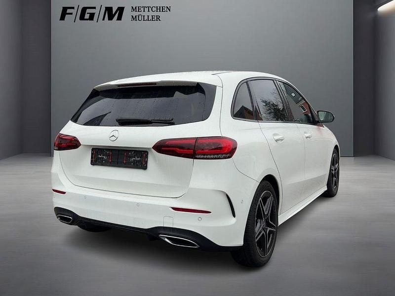 Gebraucht Mercedes B250 AMG line 224 PS (164 kW) 2022 Weiß Van / Kleinbus