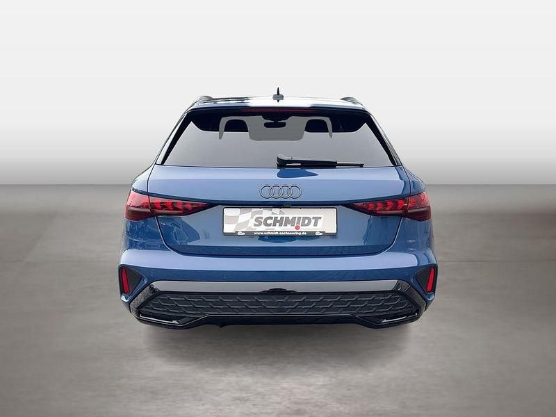 Neu Audi A3 S-Line 150 PS (110 kW) 2026 Ascariblau metallic Limousine