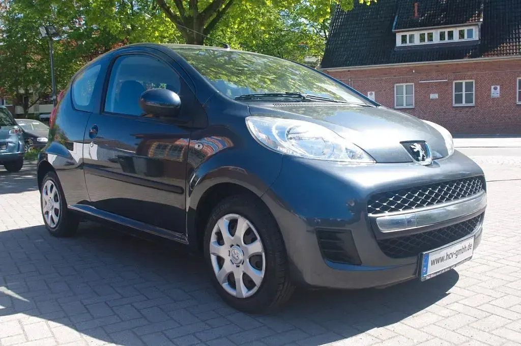 Gebraucht Peugeot 107 Filou 68 PS (50 kW) 2010 Grau Kleinwagen