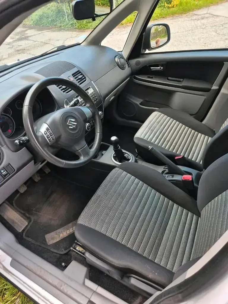 Gebraucht Suzuki SX4 120 PS (88 kW) 2013 Weiß Kleinwagen