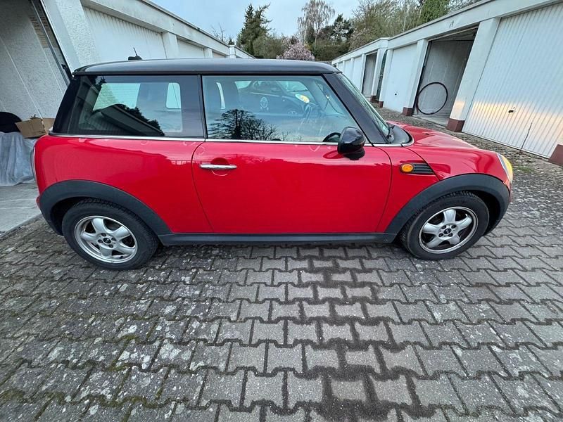 Gebraucht Mini ONE 95 PS (69 kW) 2007 Rot Kleinwagen
