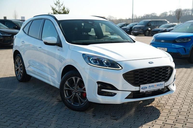 Gebraucht Ford Kuga ST-Line 224 PS (164 kW) 2021 Weiß SUV