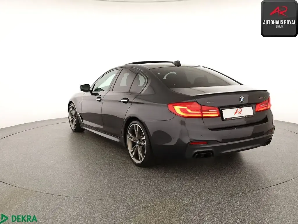Gebraucht BMW M550 Performance 462 PS (339 kW) 2018 Grau (metallic) Limousine