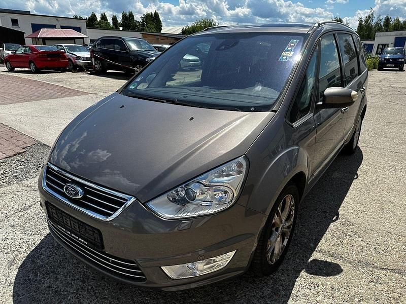 Gebraucht Ford Galaxy Titanium 140 PS (102 kW) 2014 Braun Van / Kleinbus