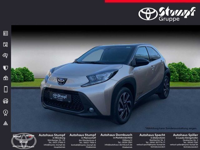 Beige Neu 2025 Toyota Aygo Kleinwagen | 19.590 € - Bild 1/4