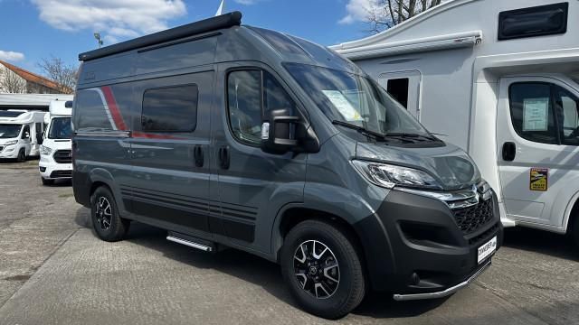 Grau Gebraucht 2024 Buerstner Campeo Van | 59.999 € (Teuer) - Bild 1/4