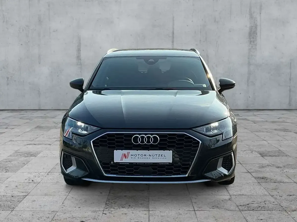 Gebraucht Audi A3 Advanced Plus 116 PS (85 kW) 2023 Manhattangrau metallic Limousine