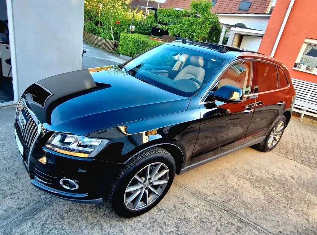 Second-hand Audi Q5 Comfort 190 CP (139 kW) 2015 Negru SUV