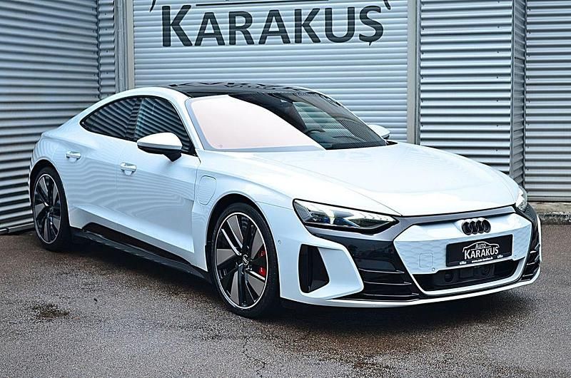 Gebraucht Audi e-tron GT quattro Sport 439 kW (598 PS) 2022 Grau Limousine