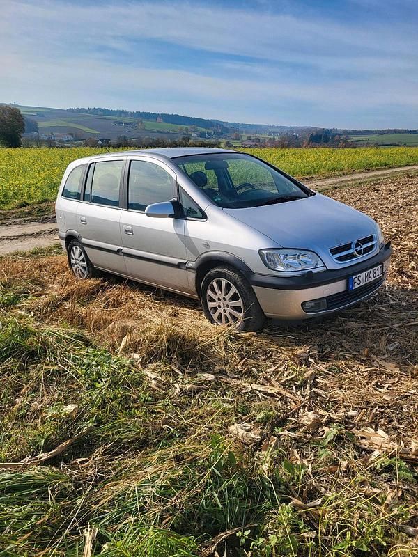 Gebraucht Opel Zafira 125 PS (91 kW) 2004 Silber Van / Kleinbus