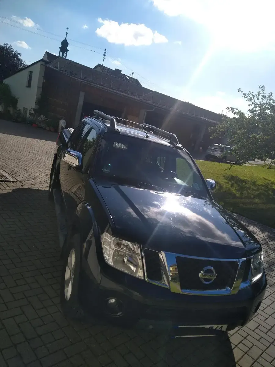 Gebraucht Nissan Navara 190 PS (139 kW) 2012 Schwarz Pickup