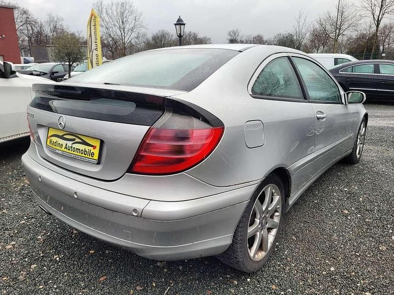 Gebraucht Mercedes C180 129 PS (94 kW) 2001 Grau Coupé