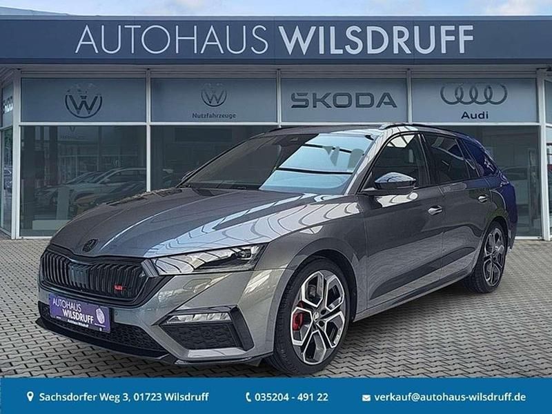Graphite grau metallic (metallic) Gebraucht 2023 Skoda Octavia RS Kombi | 35.890 € (Etwas zu teuer) - Bild 1/4