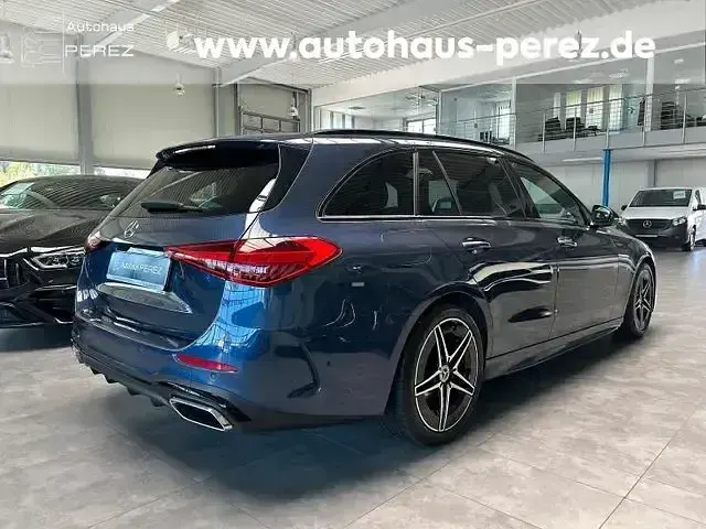 Gebraucht Mercedes C300 Premium 265 PS (194 kW) 2024 Blau Kombi