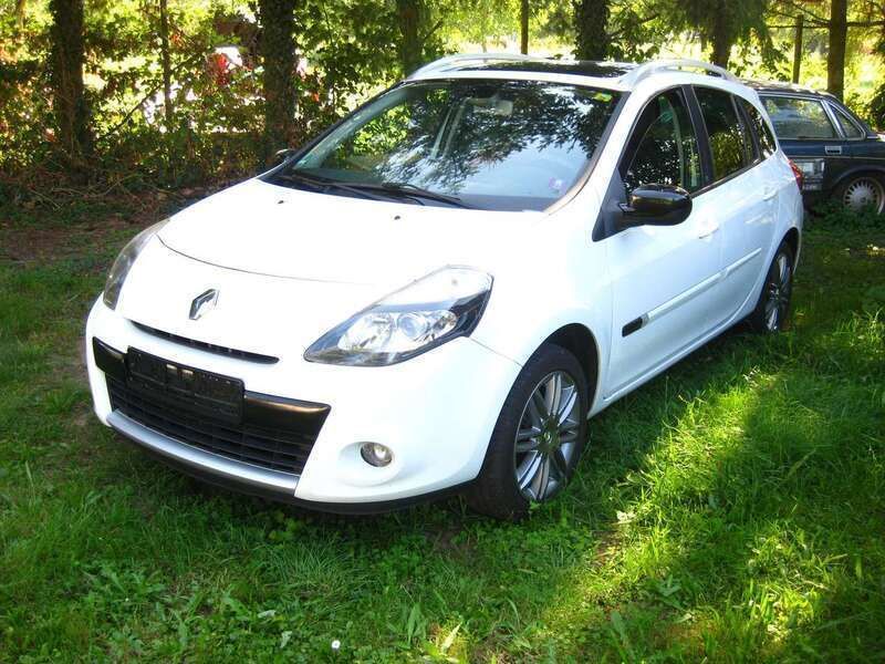 Gletscherweiss Gebraucht 2011 Renault Clio GrandTour Night&Day Kombi | 2.750 € (Fairer Preis) - Bild 1/4