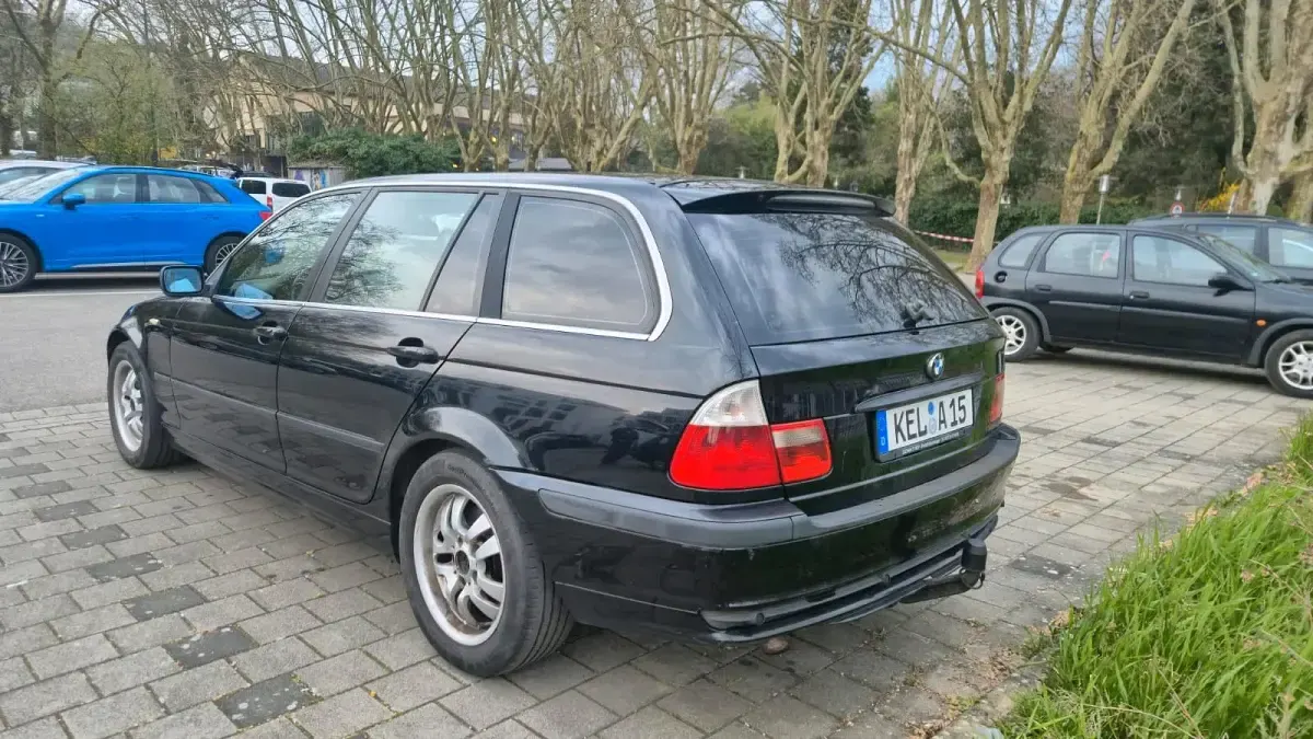 Usata BMW 320 150 CV (110 kW) 2005 Nero Station wagon