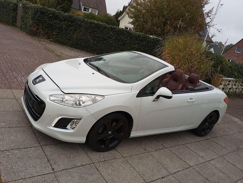 Weiß Gebraucht 2012 Peugeot 308 CC Active Cabrio | 7.200 € (Guter Preis) - Bild 1/4