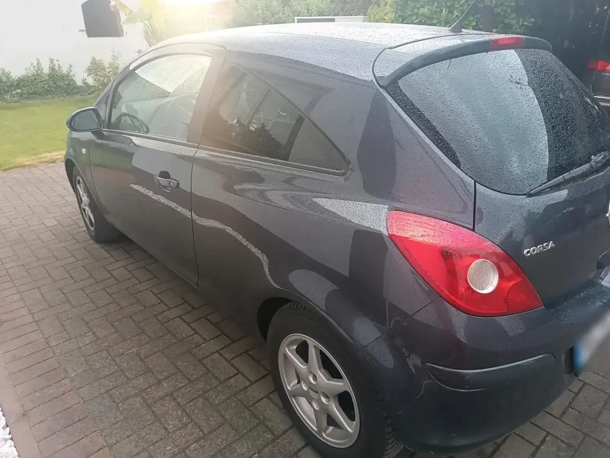 Gebraucht Opel Corsa 80 PS (58 kW) 2009 Blau Kleinwagen