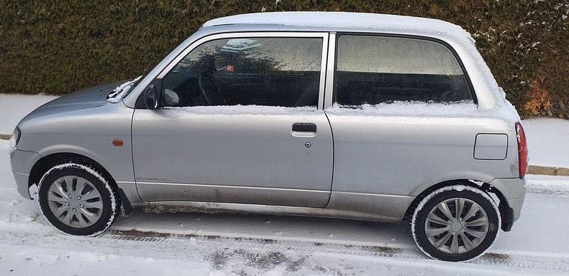 Silber Gebraucht 2003 Daihatsu Cuore Kleinwagen | 900 € (Superpreis) - Bild 1/4