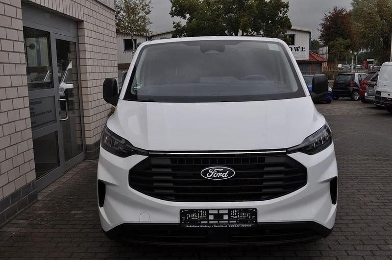Gebraucht Ford Transit Custom 136 PS (100 kW) 2025 Weiß Limousine