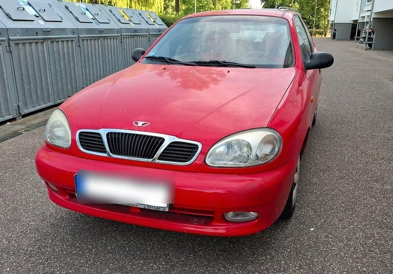 Rot Gebraucht 2001 Chevrolet Lanos SE Limousine | 590 € - Bild 1/4