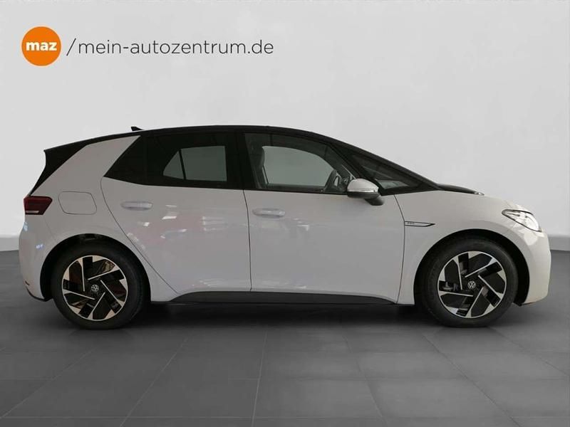 Gebraucht VW ID.3 Pro Performance 150 kW (204 PS) 2023 Gletscherweiss Kleinwagen