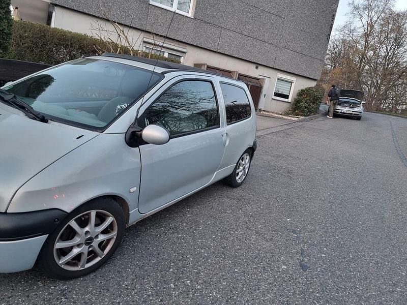 Gebraucht Renault Twingo Dynamique 75 PS (55 kW) 2005 Silber Kleinwagen