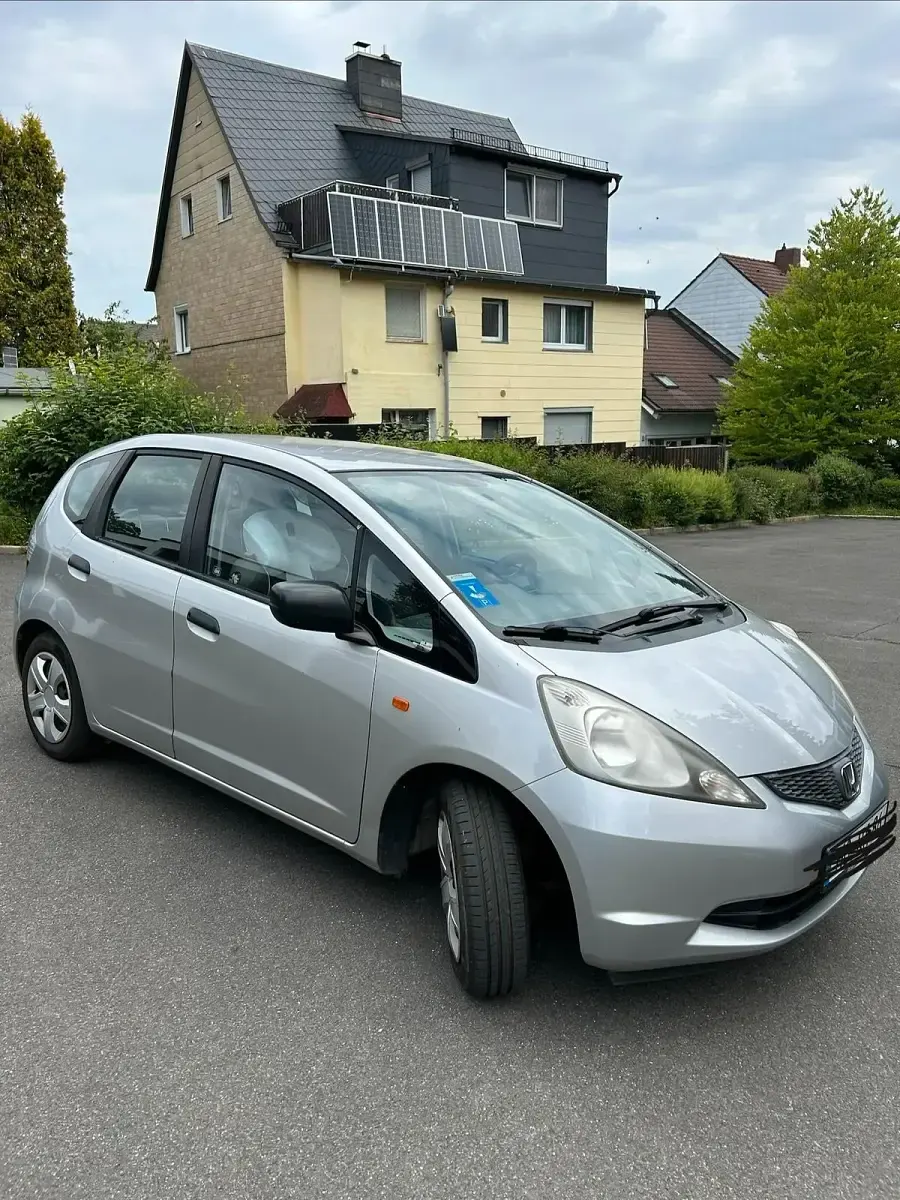 Gebraucht Honda Jazz 90 PS (66 kW) 2010 Silber Kleinwagen