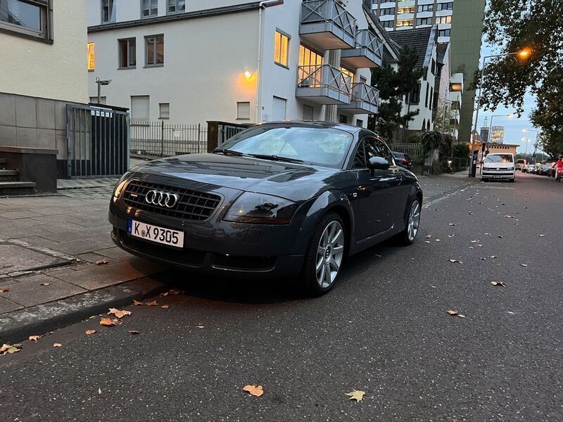 Grau Gebraucht 2005 Audi TT S-Line Coupé | 17.500 € - Bild 1/4