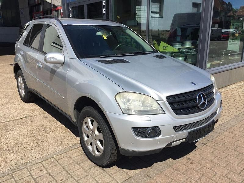 Silber Gebraucht 2007 Mercedes ML320 SUV | 5.500 € (Superpreis) - Bild 1/4