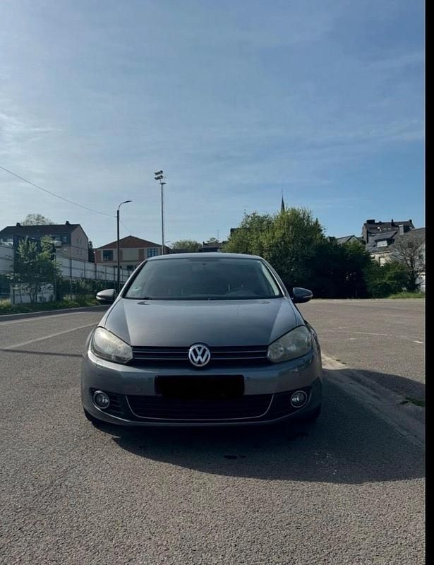 Grau Gebraucht 2011 VW Golf VI Highline Kleinwagen | 5.900 € (Fairer Preis) - Bild 1/4