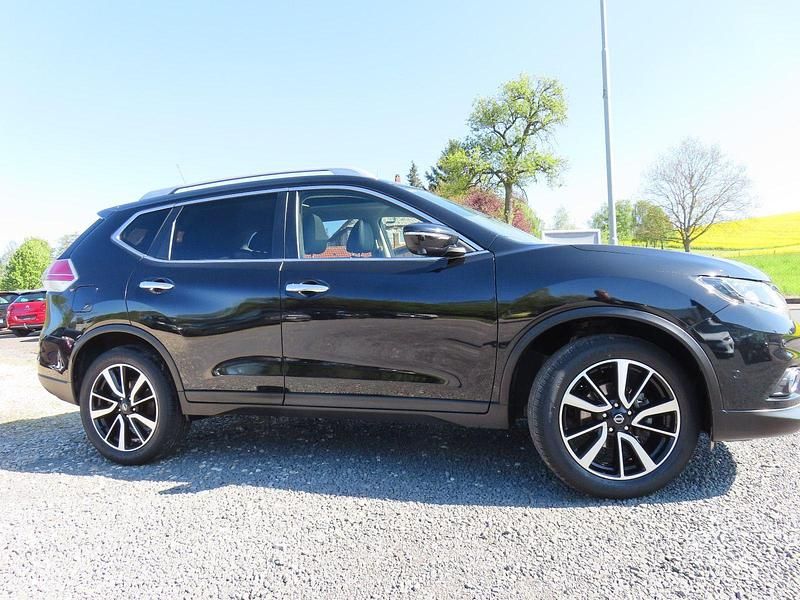 Gebraucht Nissan X-Trail Tekna 131 PS (96 kW) 2017 Schwarz SUV