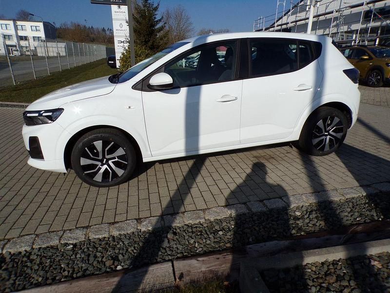 Neu Dacia Sandero Expression 101 PS (74 kW) 2026 Weiß Limousine