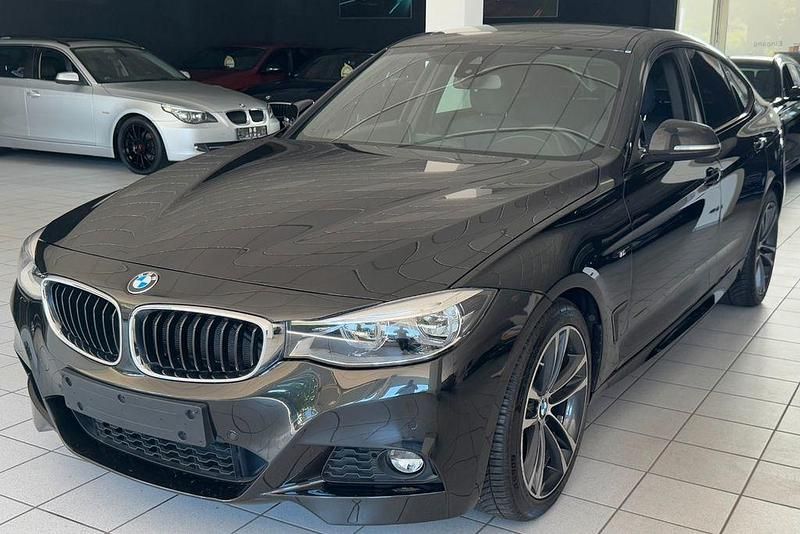Schwarz Gebraucht 2018 BMW 320 Gran Turismo M Sport Limousine | 24.300 € (Fairer Preis) - Bild 1/4