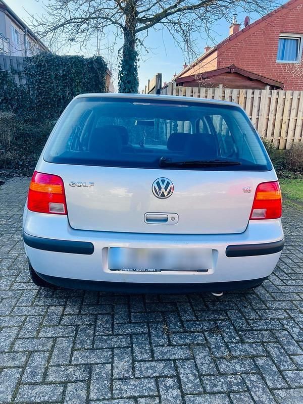 Gebraucht VW Golf IV 101 PS (74 kW) 2000 Grau Kleinwagen